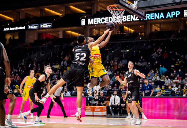 利亚雷亚尔 利亚雷亚尔